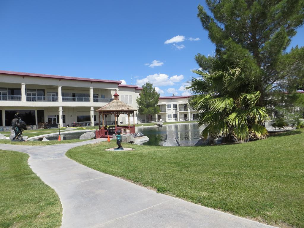 Longstreet Inn & Casino Amargosa Valley Dış mekan fotoğraf
